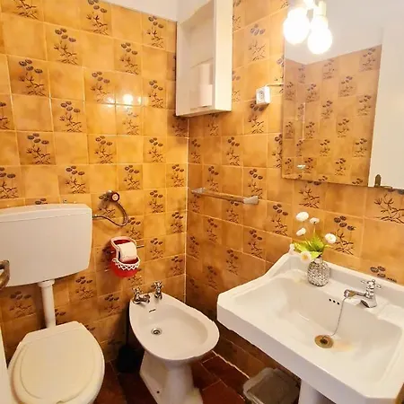 Apartment Station House