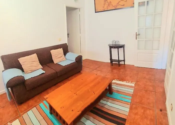 Station House アパート